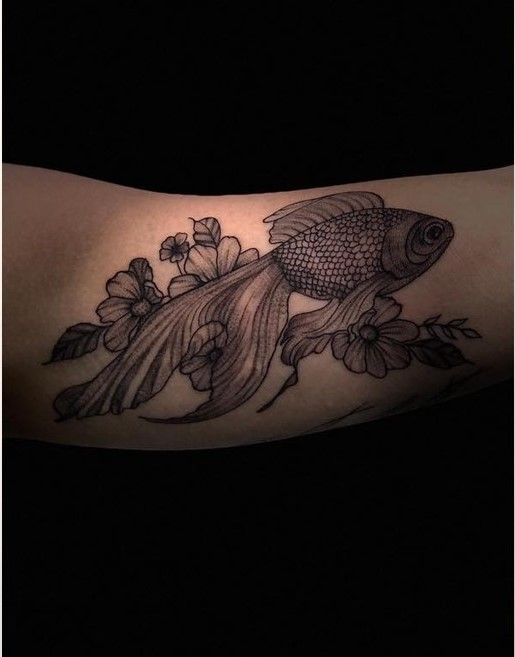Mari Sorriso Tattoo - Image 4