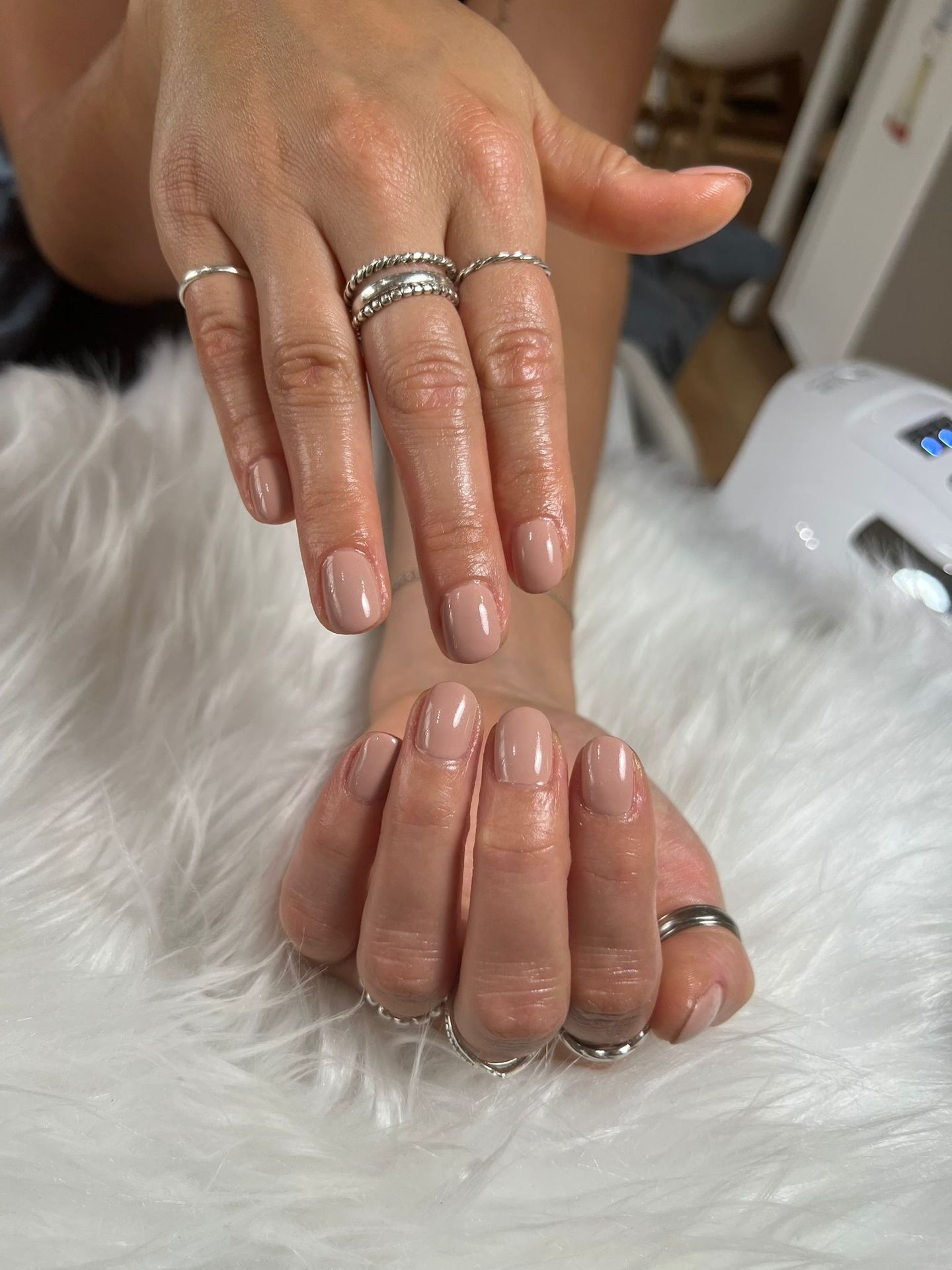 Weilla Studio Nails - Image 3