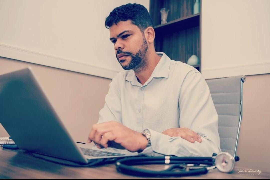 Dr. Cleber Costa Fisioterapeuta Clínico e Esportista - Unidade Salvador - Image 1