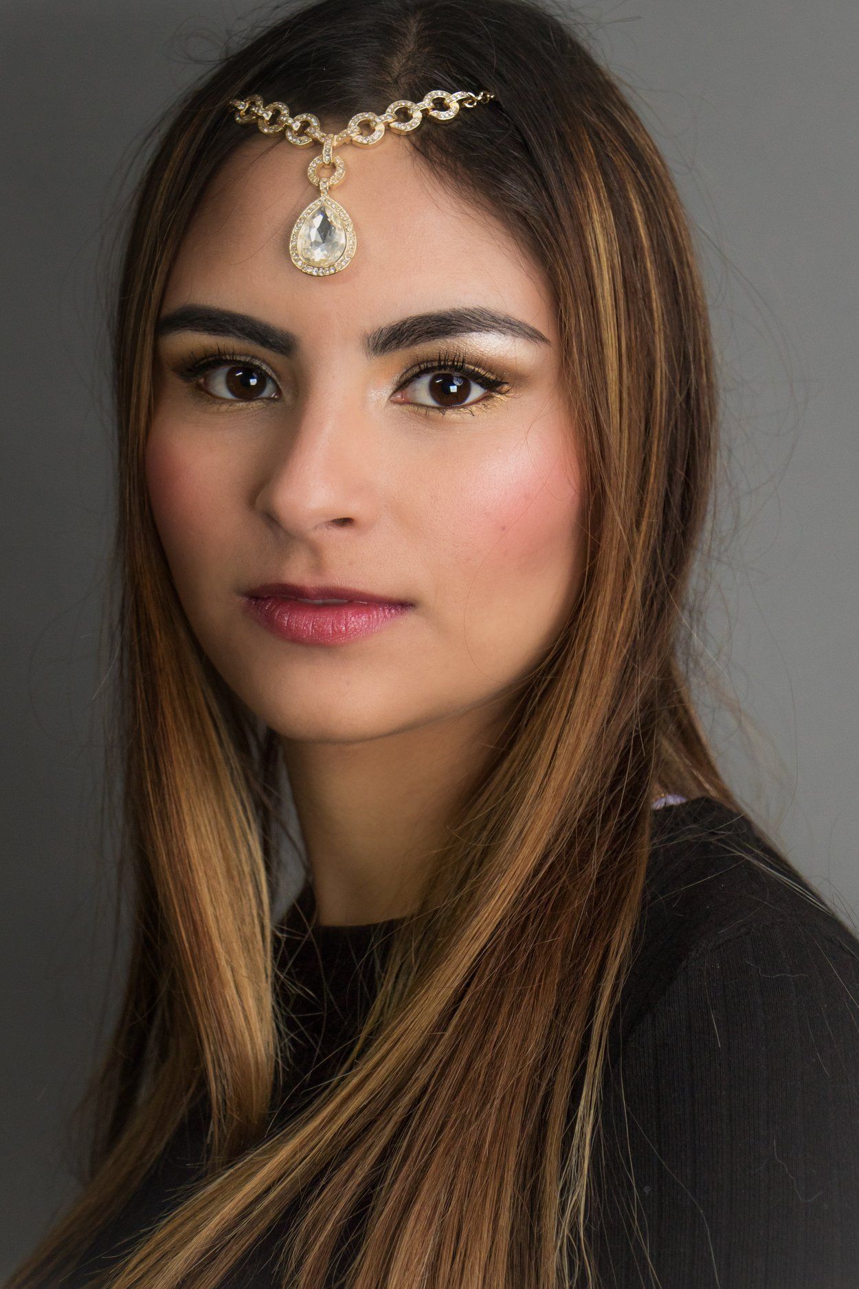 Yemar Makeup Artist - Image 3