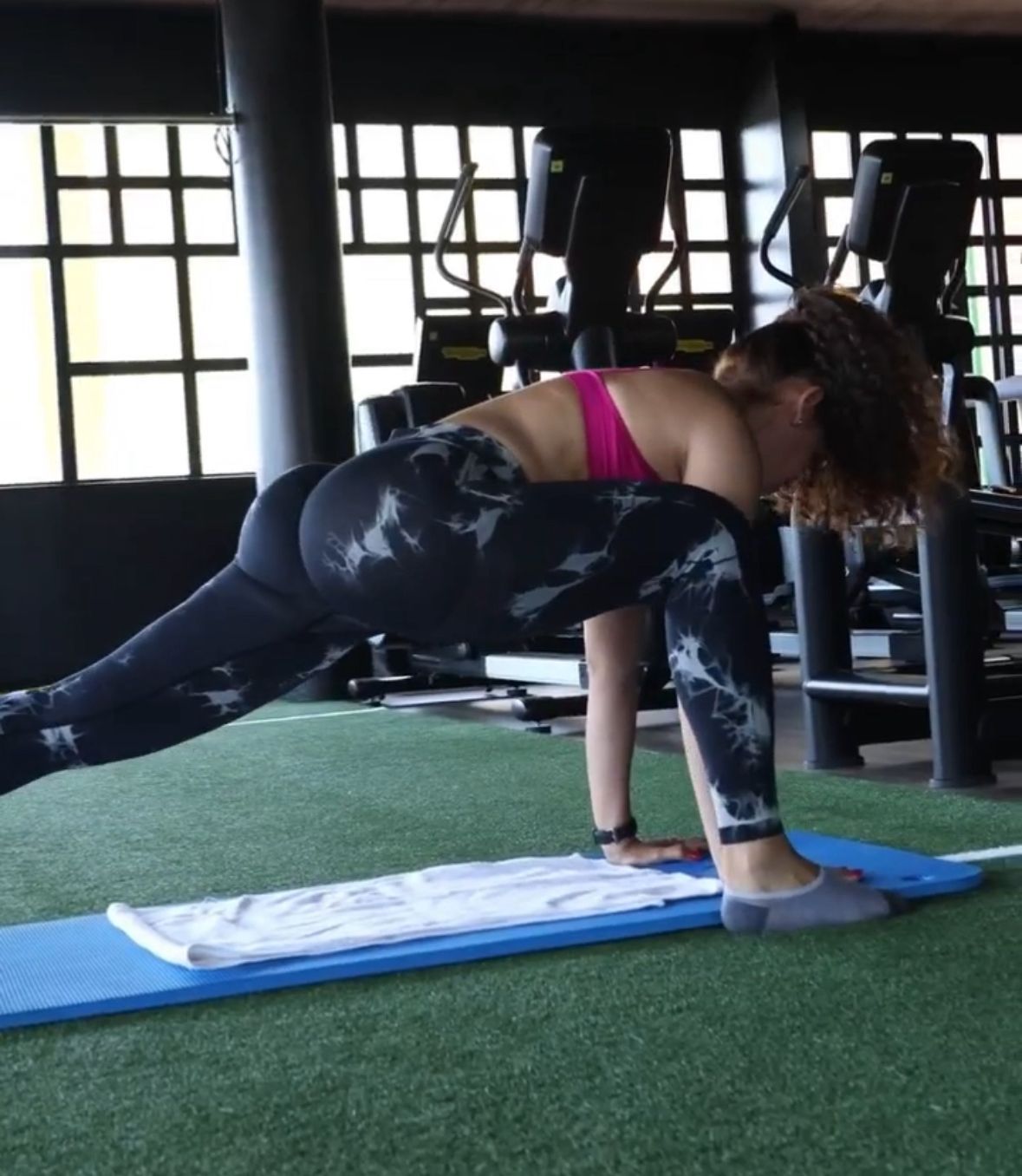 Nivea Soares | Personal Trainer - Image 3