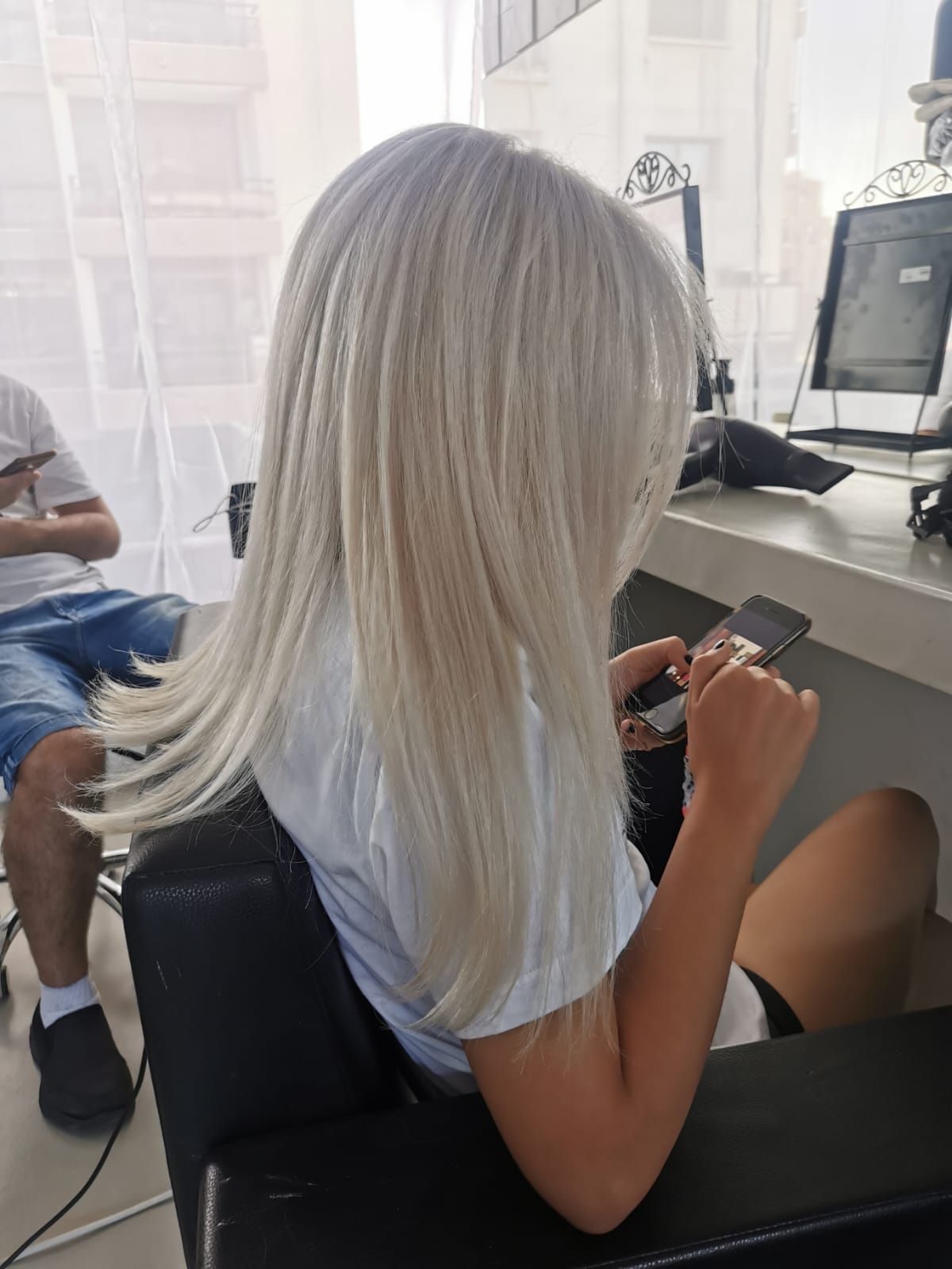 Karla Sara Hair Colorist - Image 33