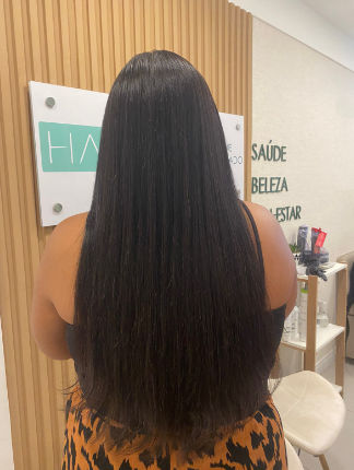 Fabí Mega Hair Stylist - Image 8