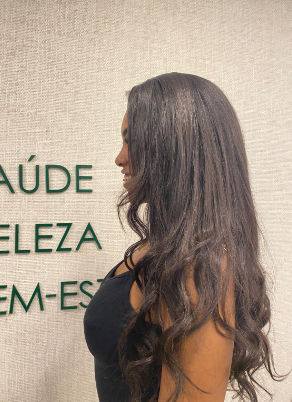 Fabí Mega Hair Stylist - Image 10