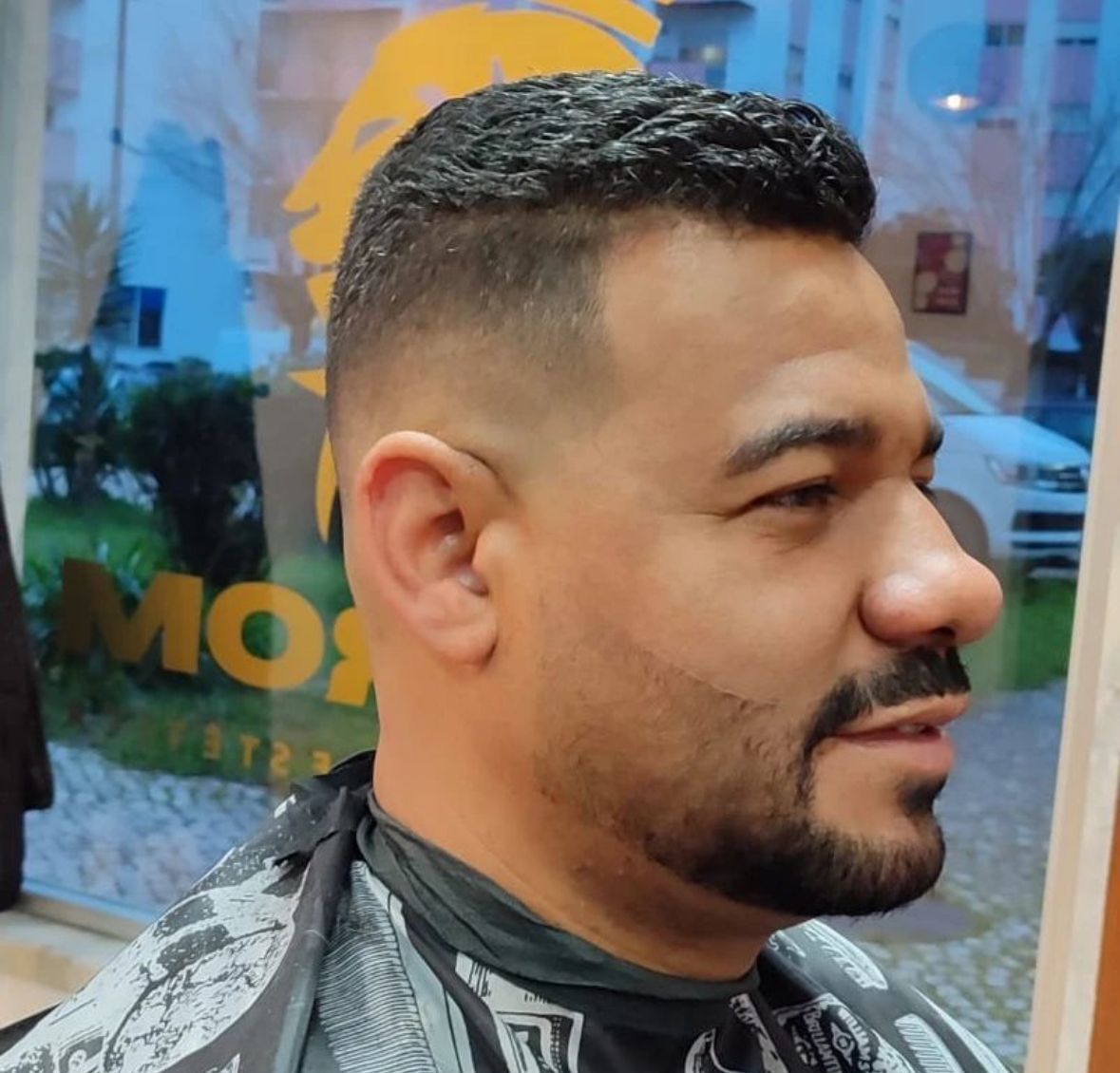 Hebrom Barbearia e Estética - Image 5