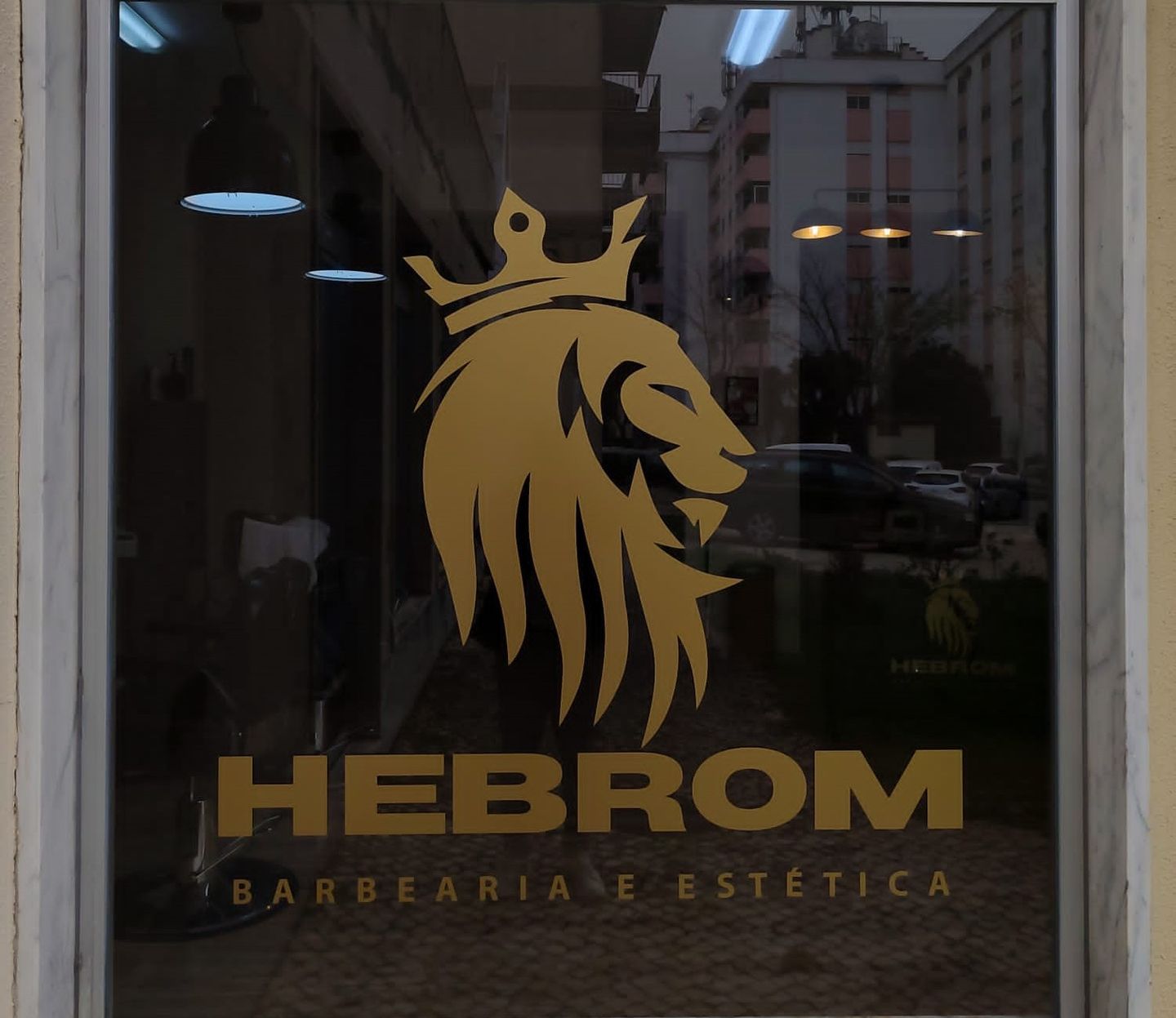 Hebrom Barbearia e Estética