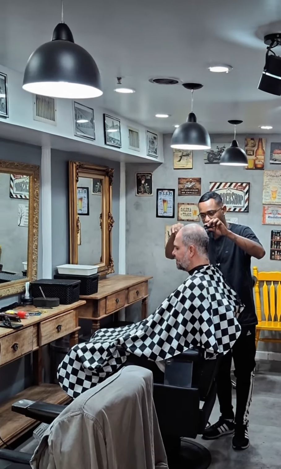 Studio Barbearia & É…do Pé. - Image 2