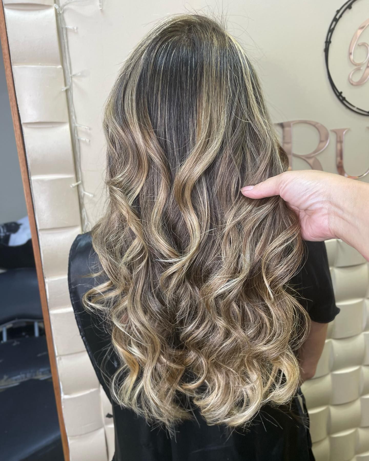 Rubi’s Coiffeur - Image 11