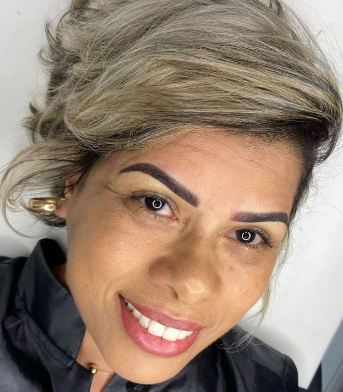Carolyne Correia Beauty & Academy - Image 1