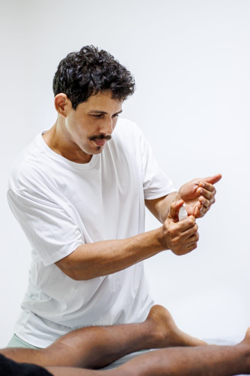 Tito Massoterapeuta - Imbuí - Image 4