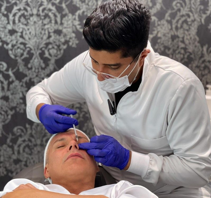 Dr Helton Lopes Estética Personalizada - Studio Jardins - Image 2