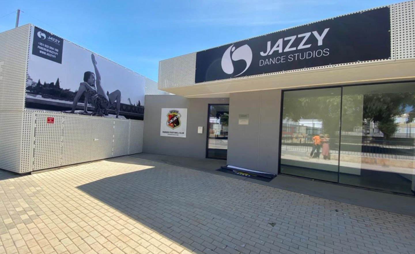 Jazzy Parede - Image 1