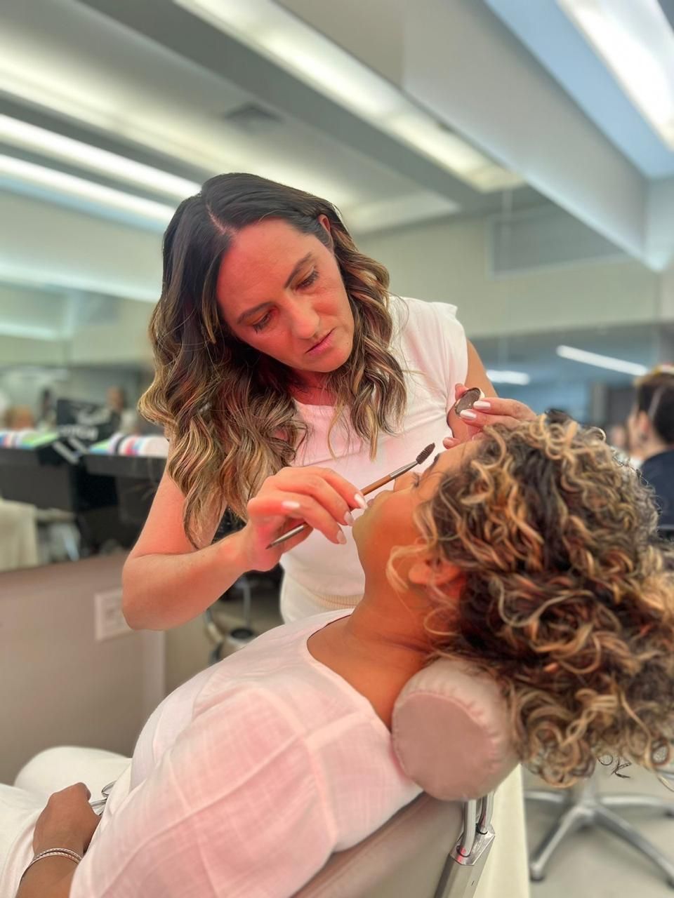 Cintia Alves - Maquiadora - Image 12