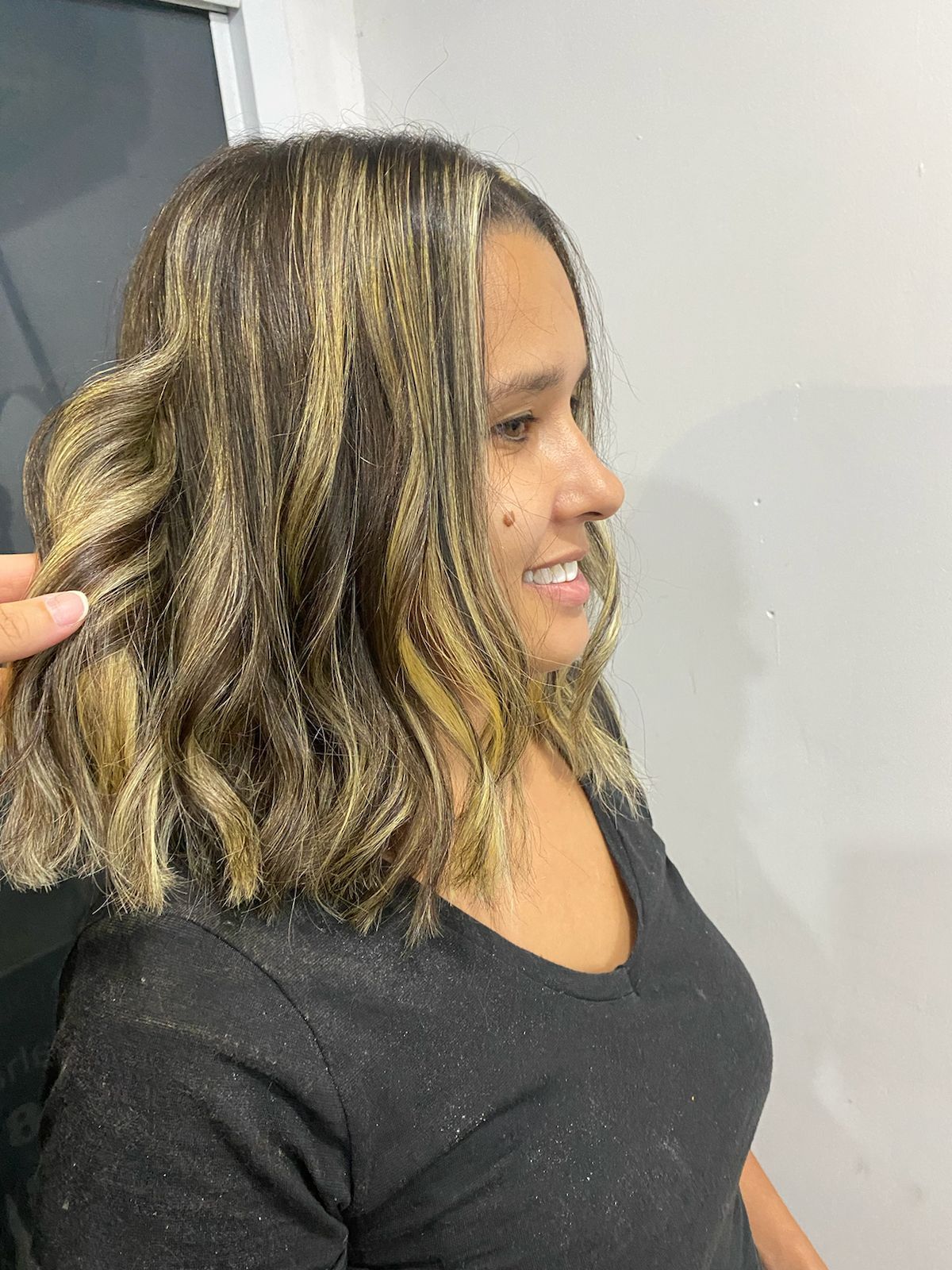 Karolayne Prado Mega Hair - Image 1