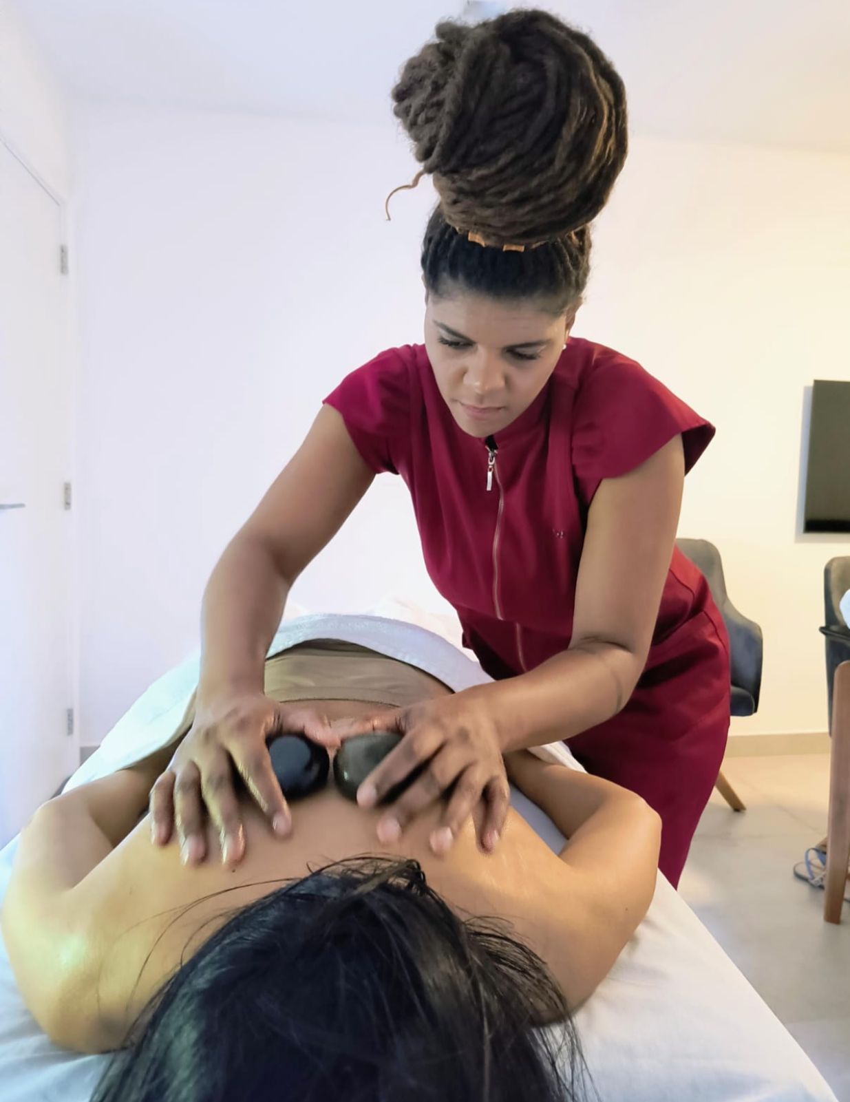 Natalia Farias - Estética e Massoterapia - Image 11