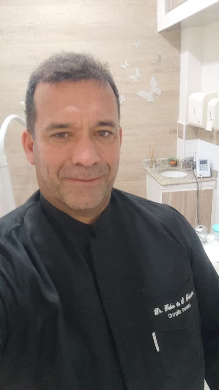 Dr. Fábio Teixeira - Dentista - Image 9
