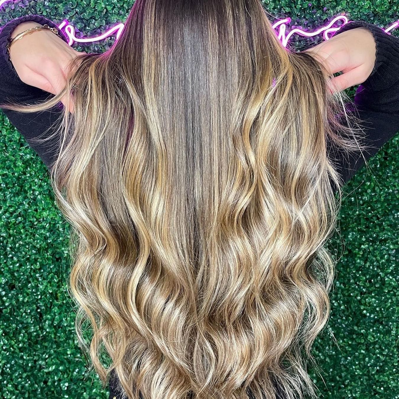 Lounge Hair Fashion - Image 6