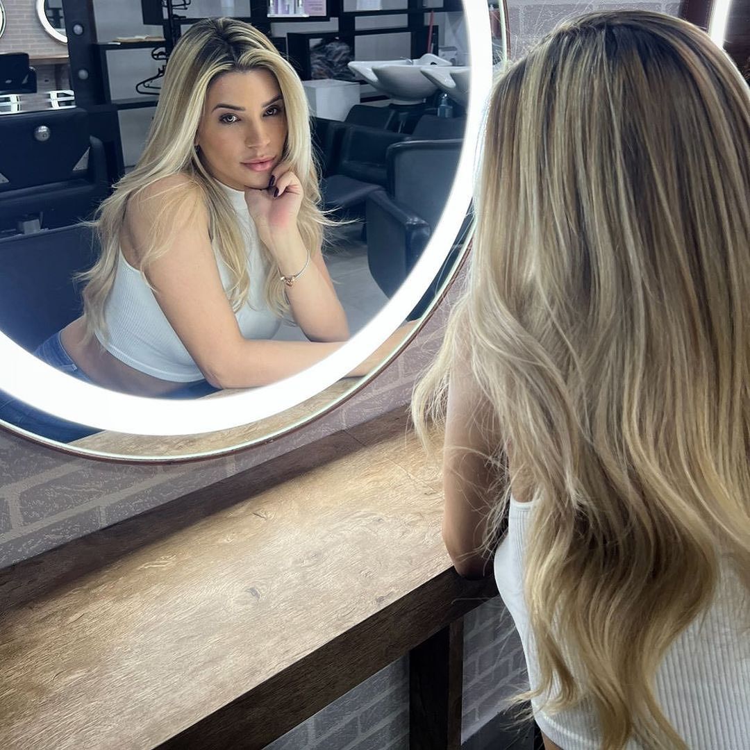 Lounge Hair Fashion - Image 1