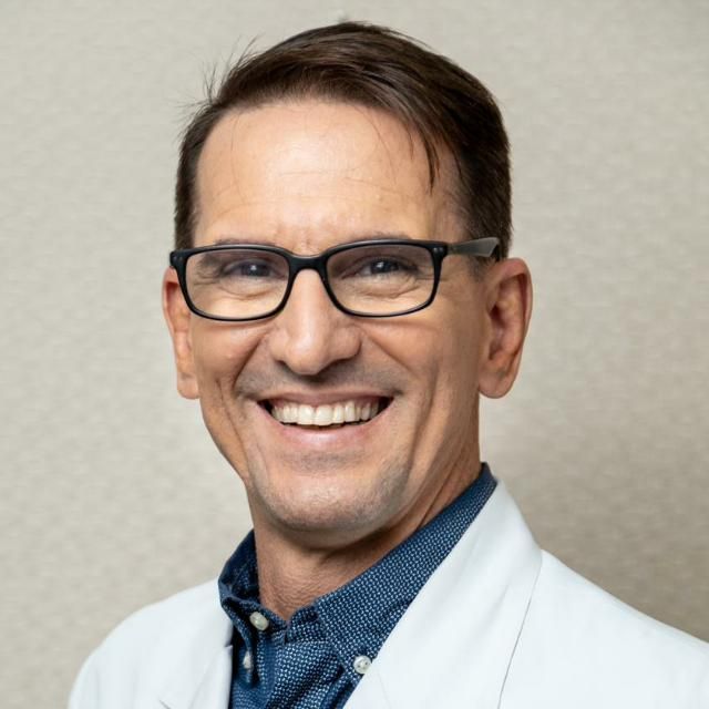 Dr. Weber Costa | Reabilitação Oral | Odontologia - Image 1