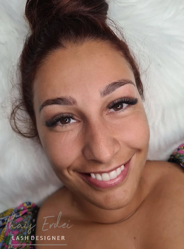Thais Erdei Lash Designer - Image 2