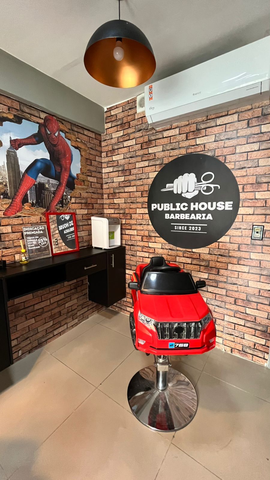 Barbearia Public House - Image 10