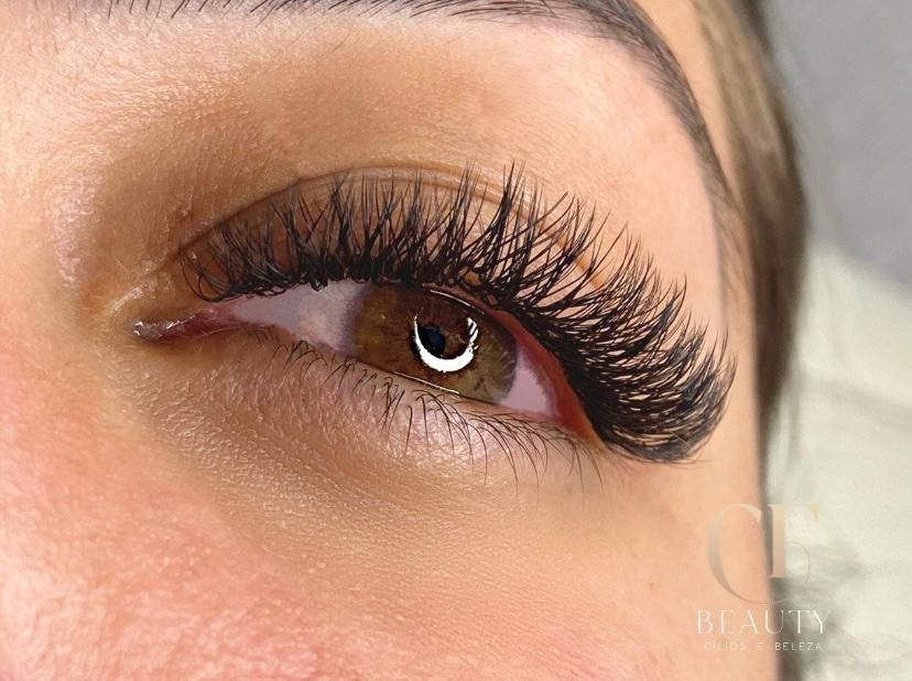 Carolina Fernandes | Lash Academy - Image 12