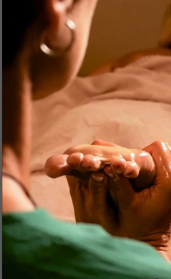 Marcela Tiradentes | Massoterapia - Image 19