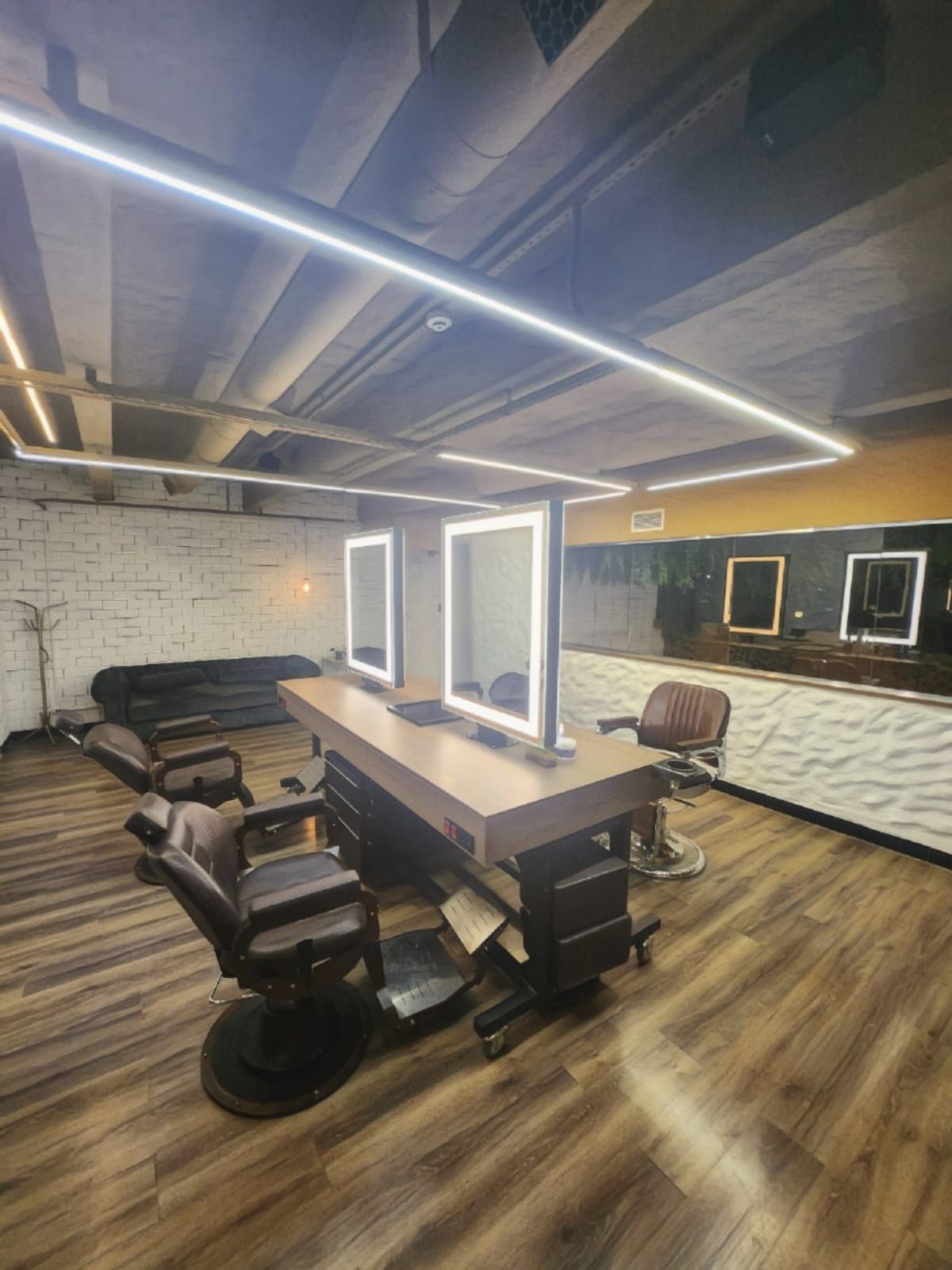 Neos Hair Spa - Image 6