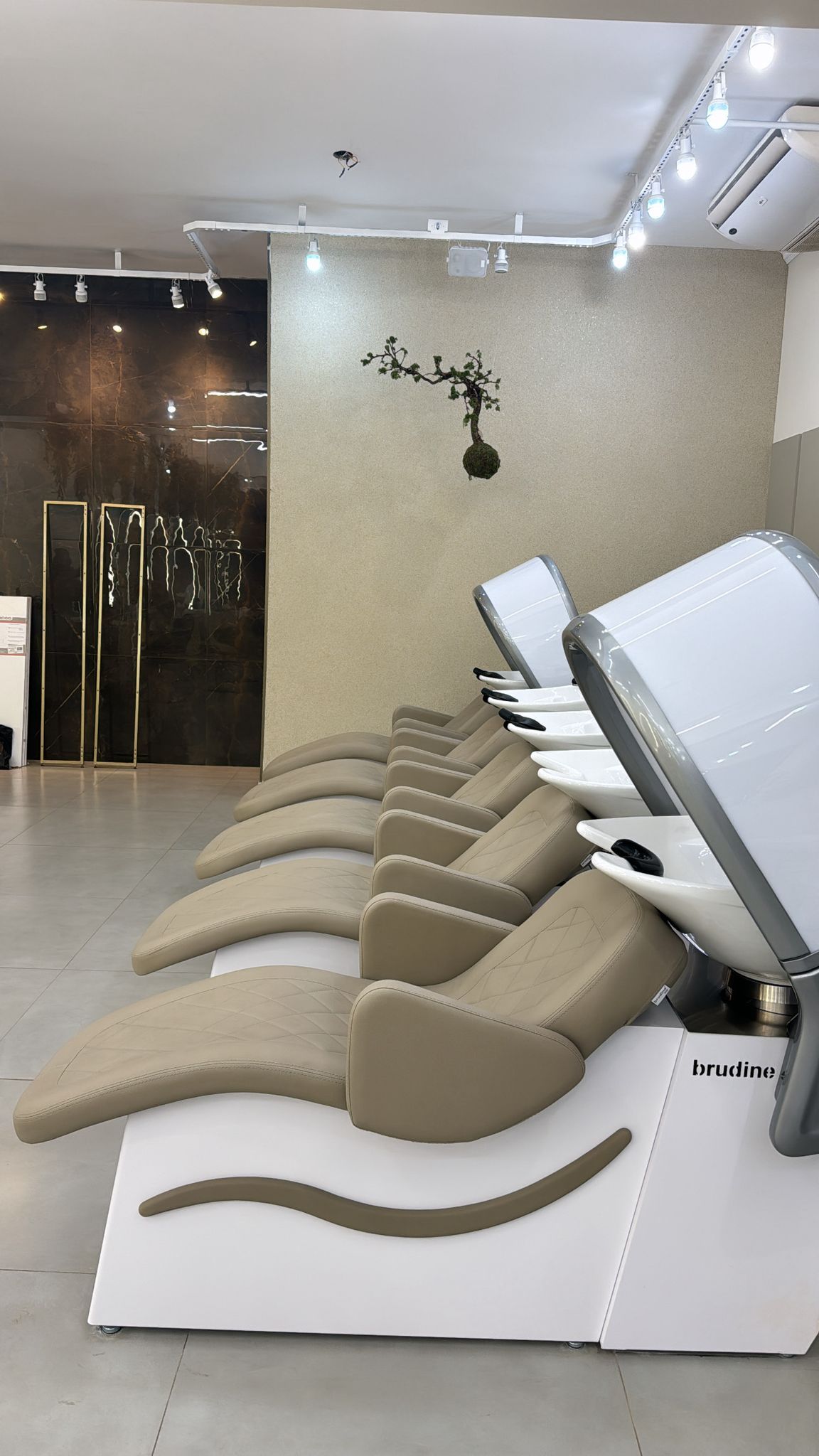 Blend Salon e Spa - Image 5