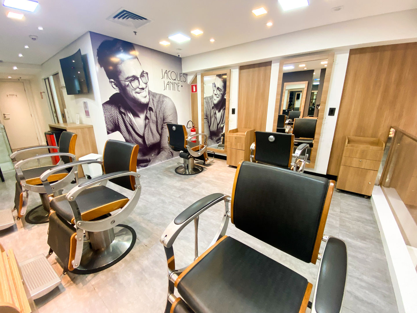 Jacques Janine | Salvador Shopping - Image 13