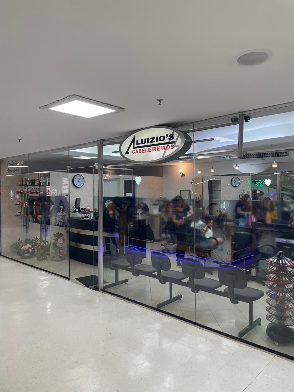 Aluizio's Cabeleireiros - Image 1