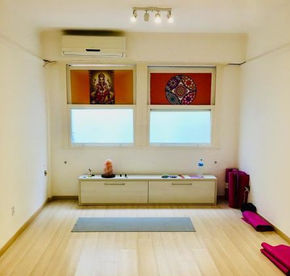 Studio Anandhi Yoga - Image 8