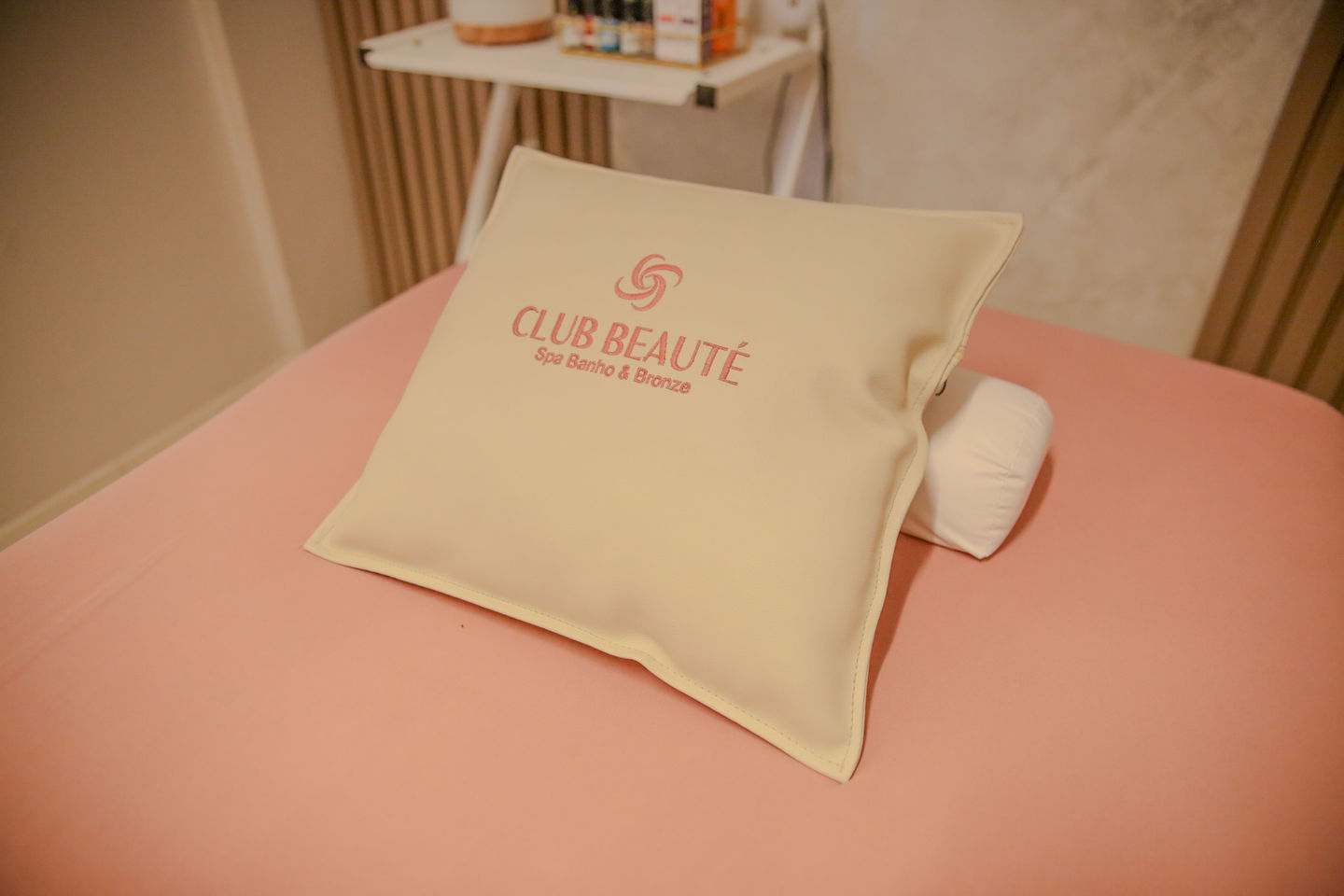 Club Beauté - Image 67