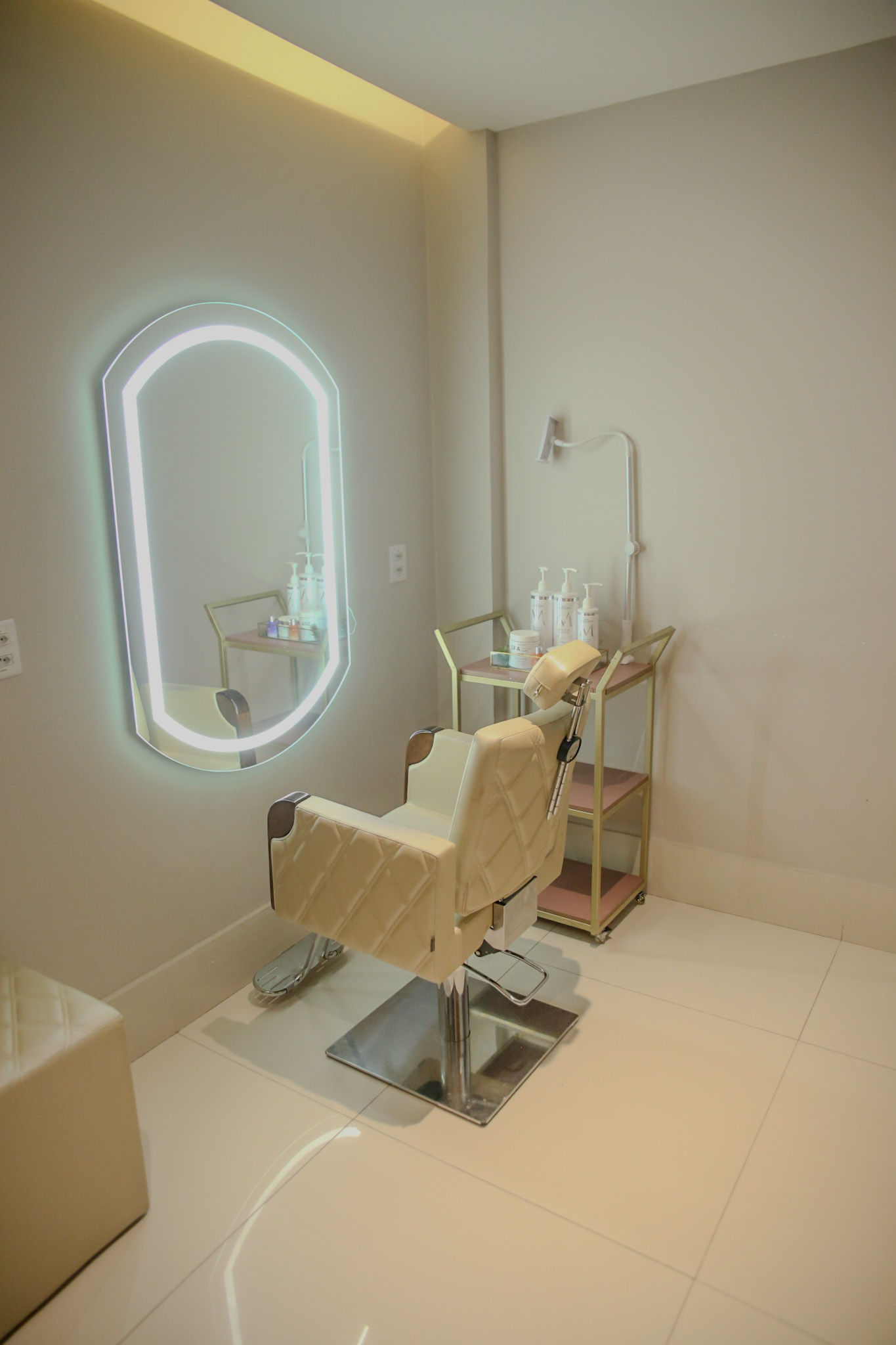 Club Beauté - Image 43