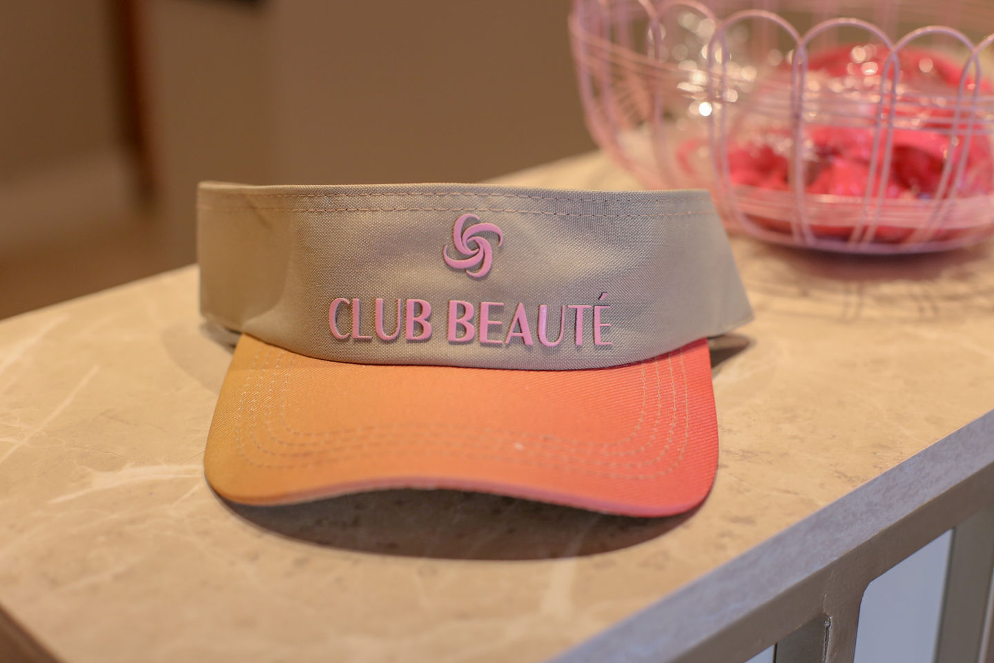 Club Beauté - Image 16