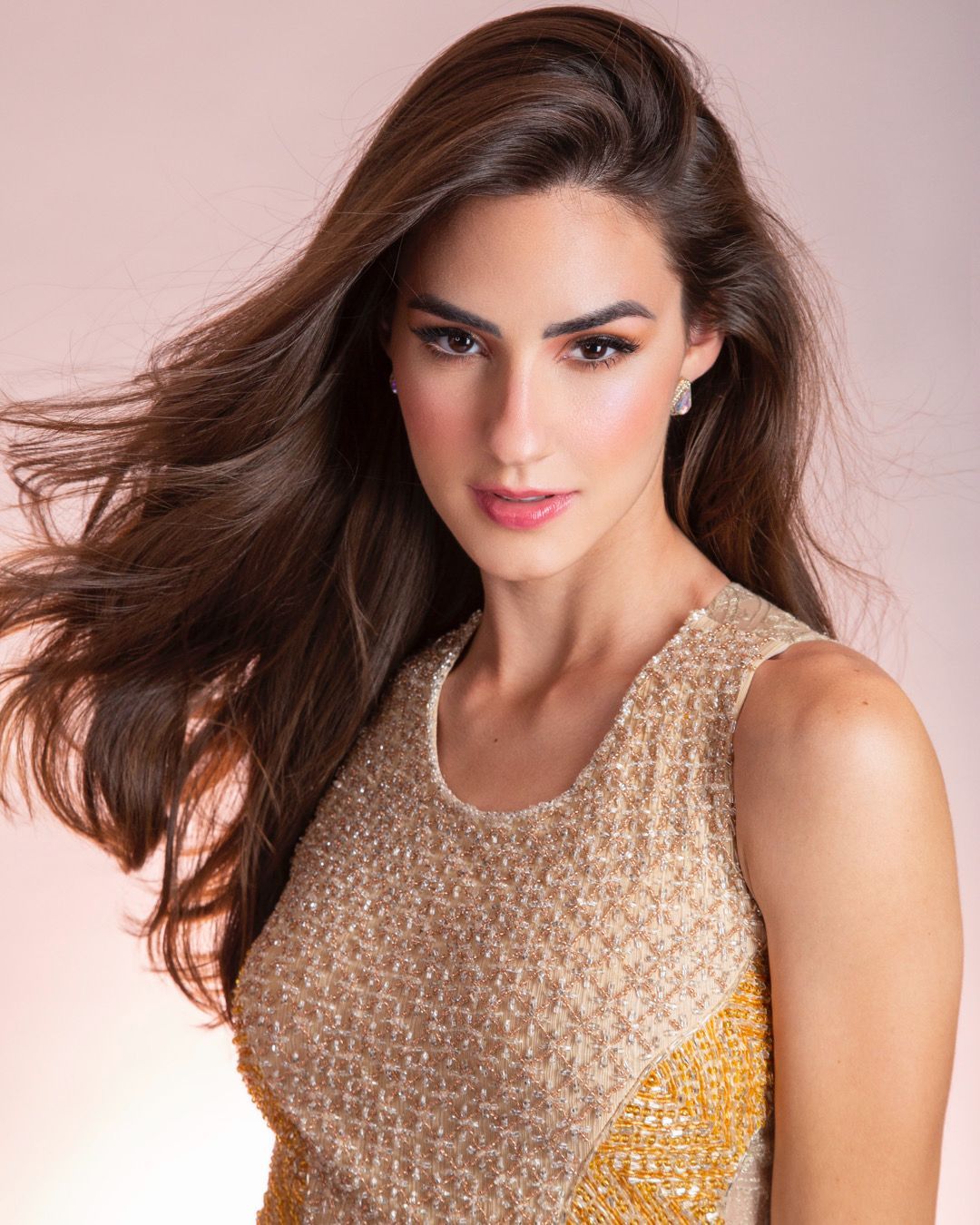 Dani Kobert Beauty Concept - Image 4