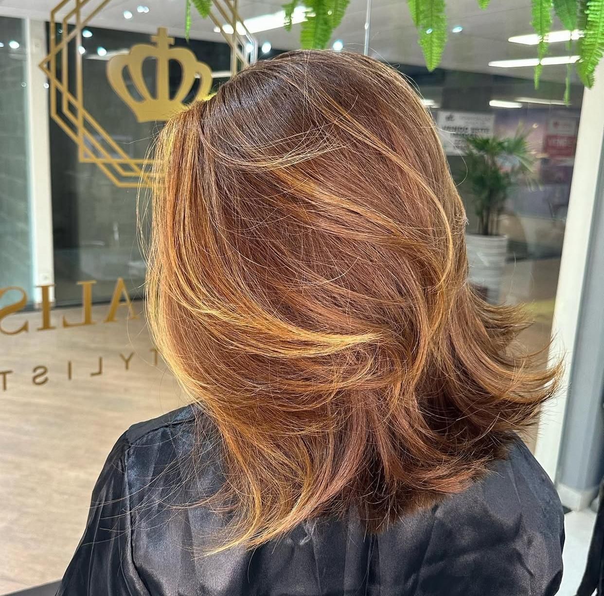 Especialist Hair Stylist - Image 17