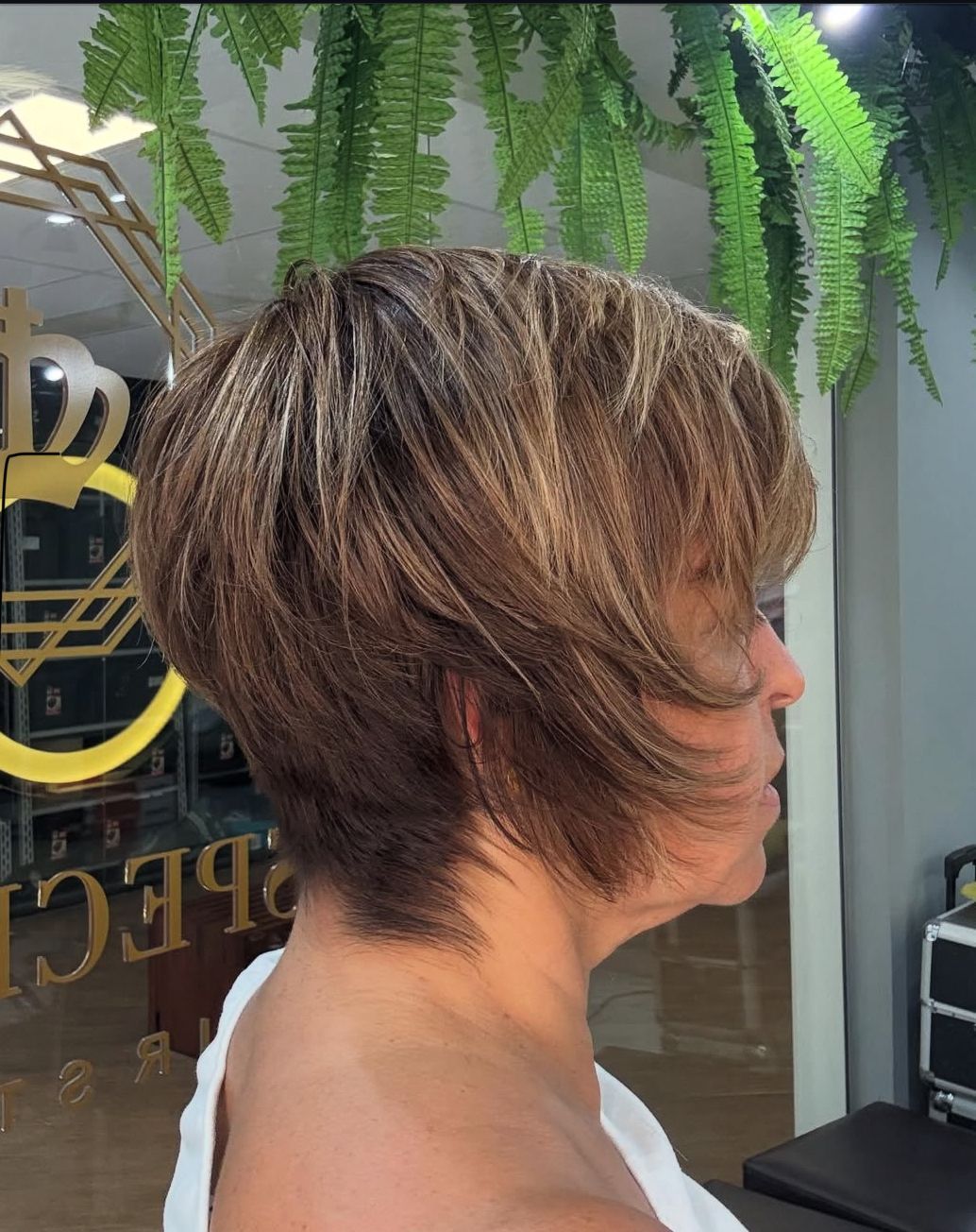 Especialist Hair Stylist - Image 3