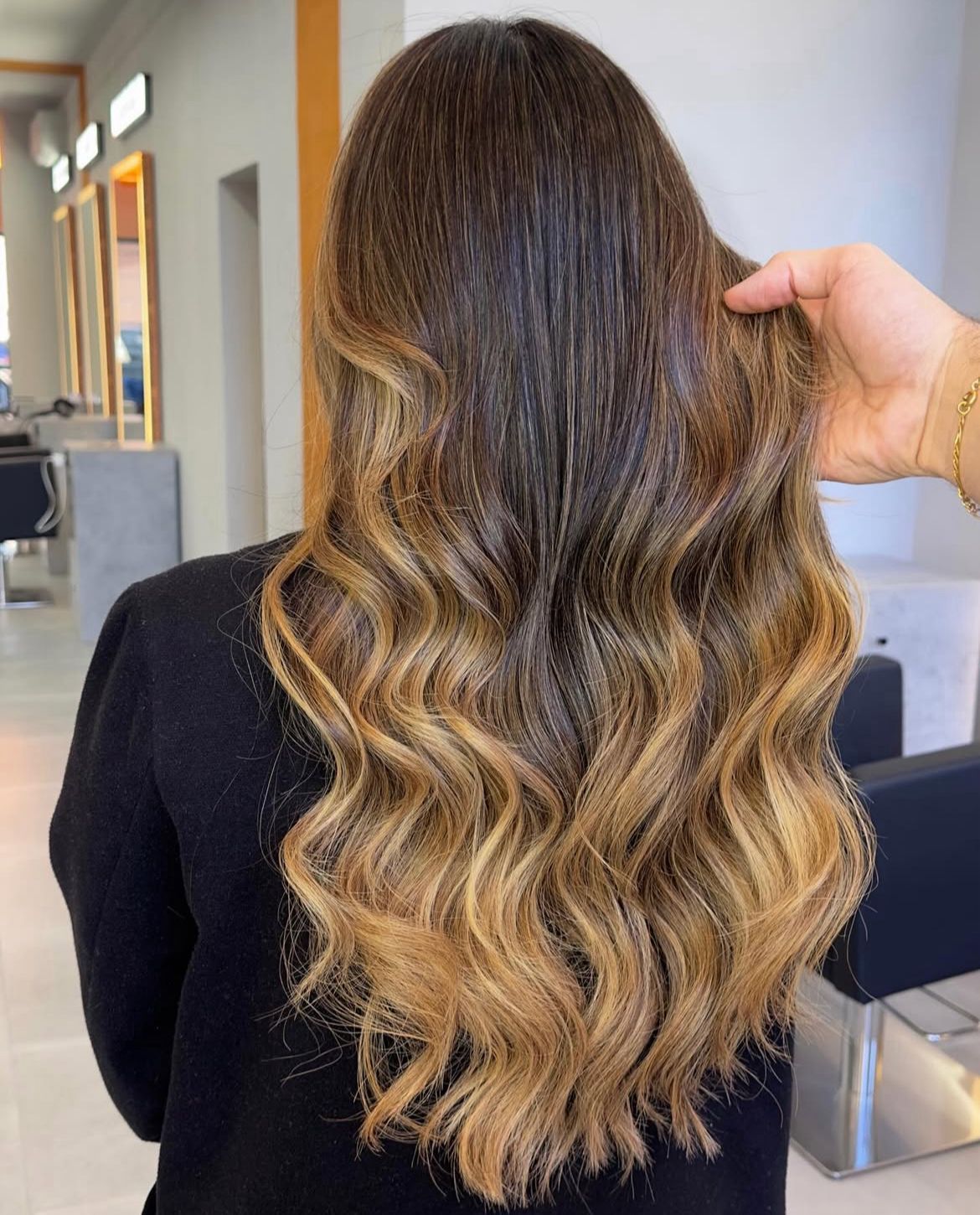 Mikael Martins Hairdresser - Image 8
