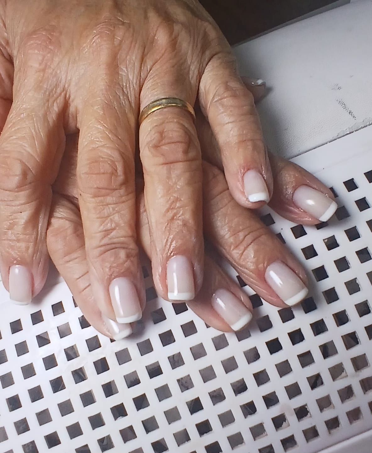 Adriana Castro | Manicure - Image 5