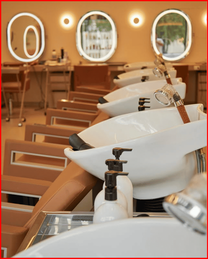 Boutique Salon - Image 8