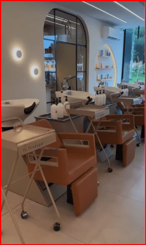 Boutique Salon - Image 14