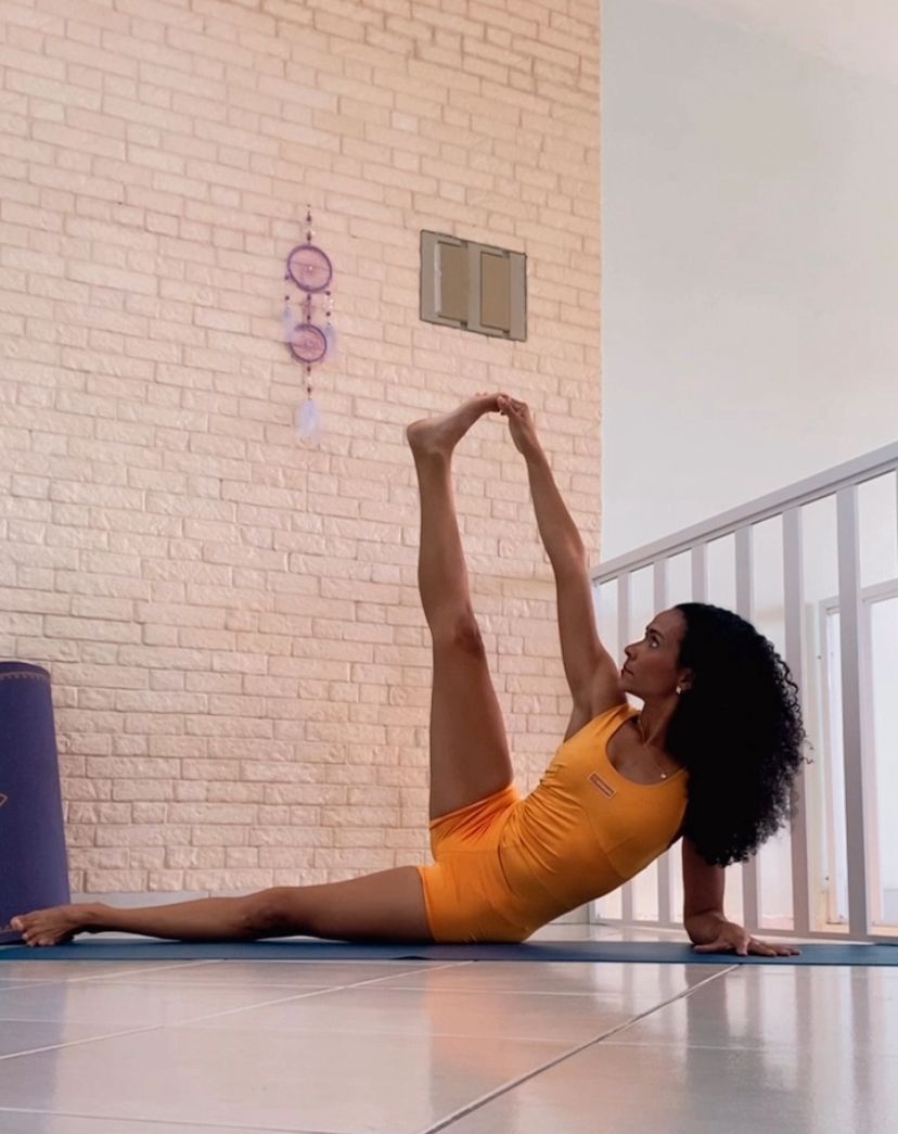 Débora Castro | Yoga - Image 4