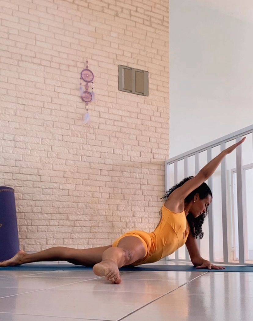 Débora Castro | Yoga - Image 5