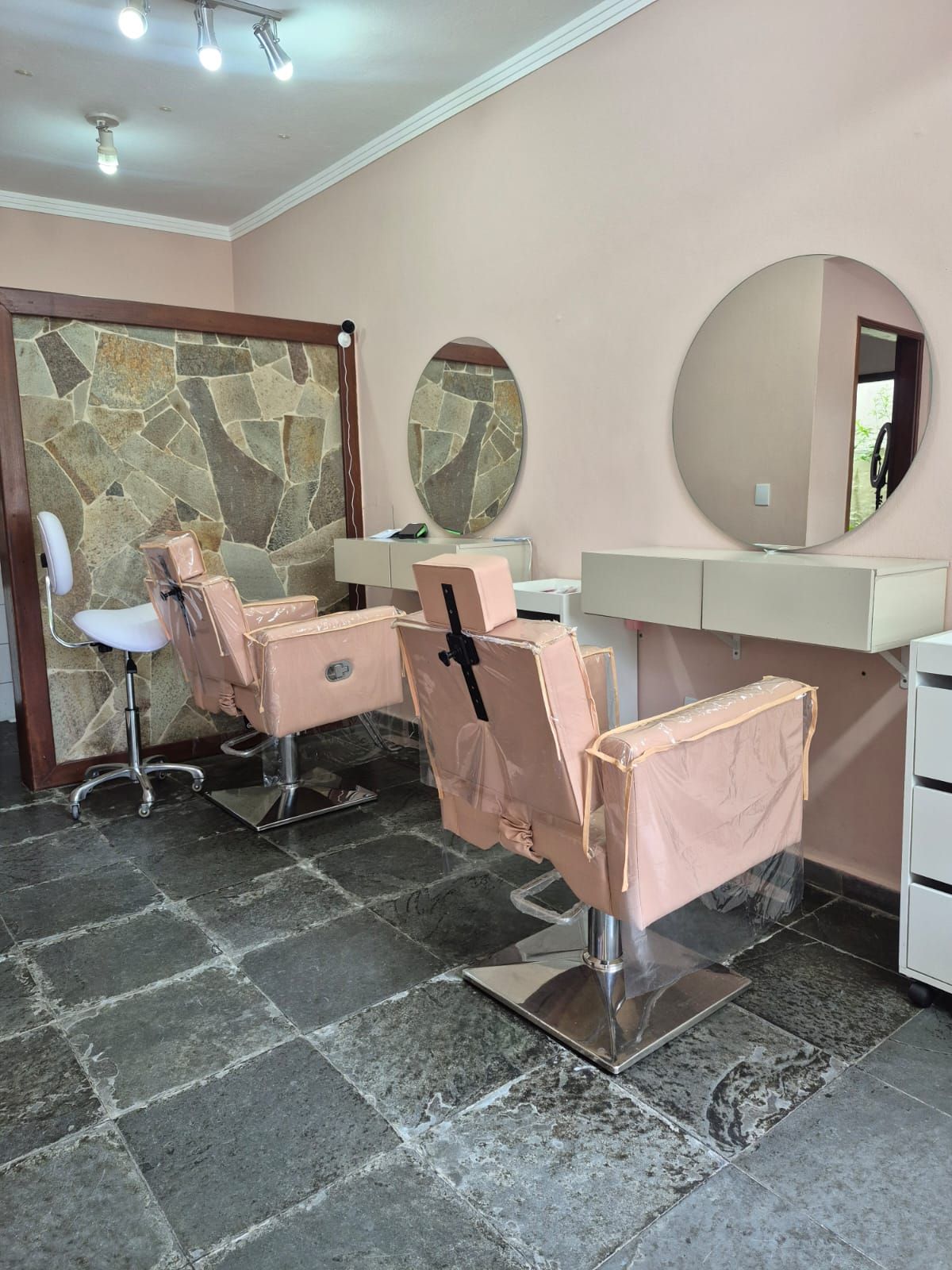 RKSTUDIO - Image 6