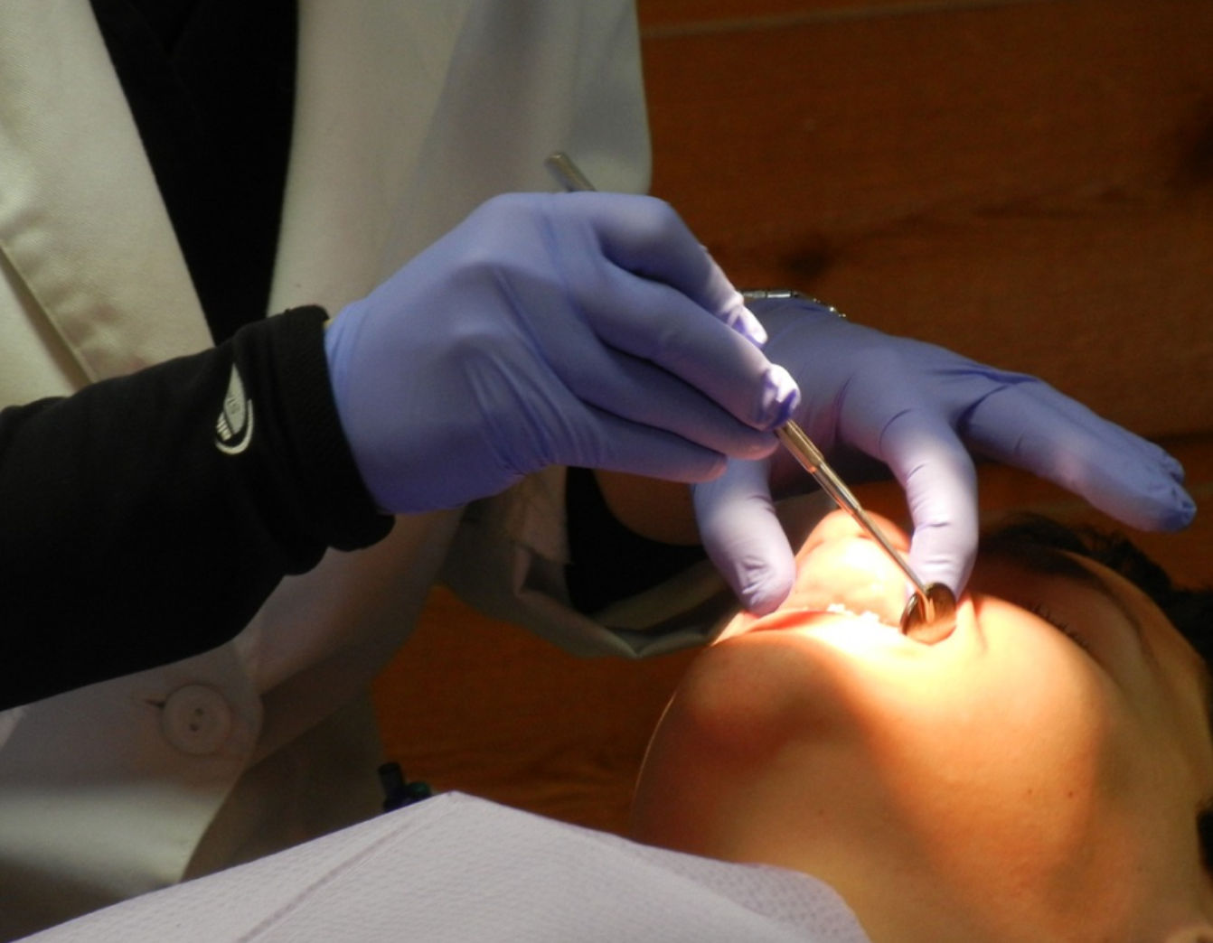 Ilkenia Tavares - Médica Dentista - Image 1