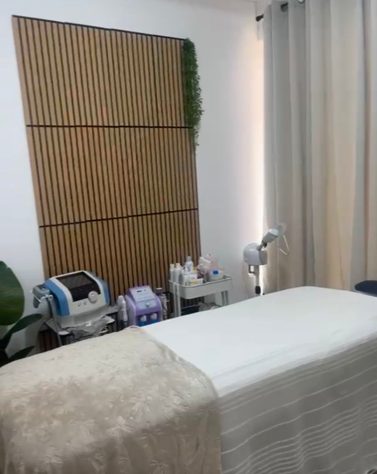 Sandra Ramos  Facial Specialist - Image 4