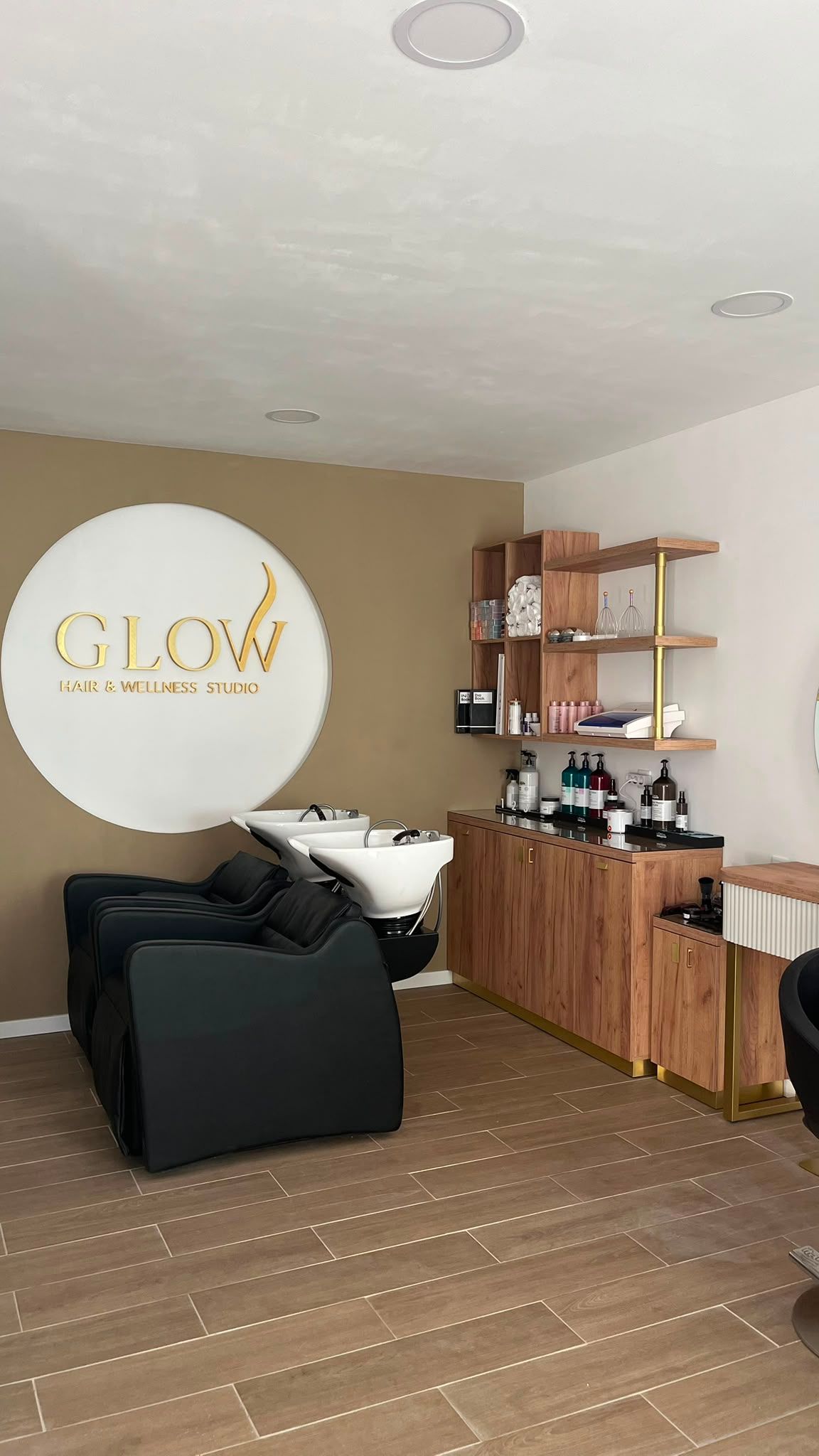 Glow hair & Wellness Studio - Image 7