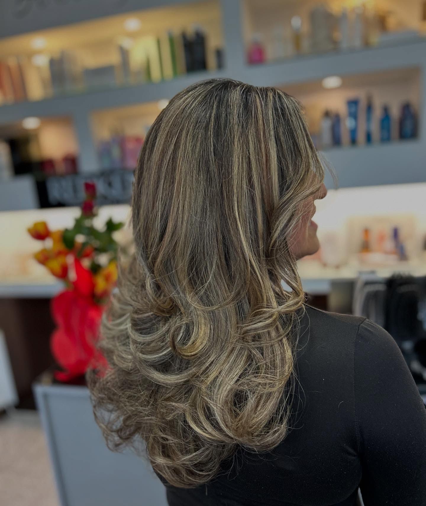 Novo Estilo Cabeleireiro & Estética - Image 1