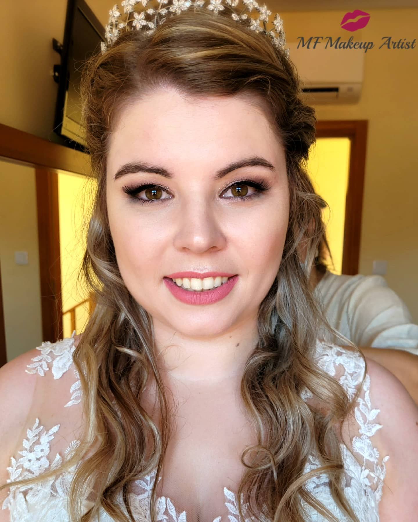 MF Makeup Artist - Image 12
